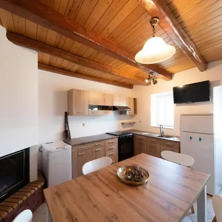 Costas Vlachos By Corfu Solutions Lägenhet *