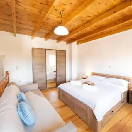 Apartamento Costas Vlachos *